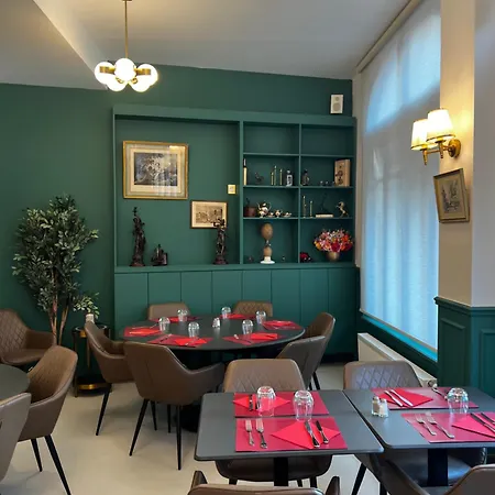 Logis - Le Petit Bellon Hotell Senlis (Oise)
