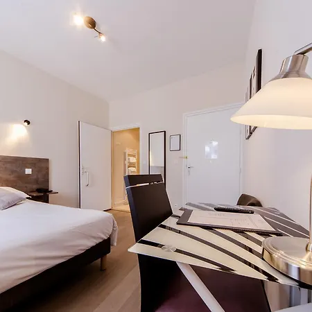 فندق Logis - Le Petit Bellon