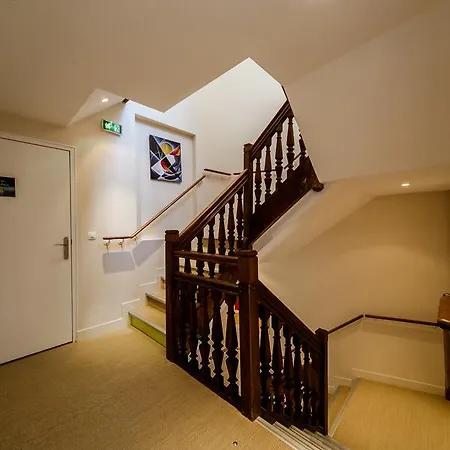 Hotel Logis - Le Petit Bellon