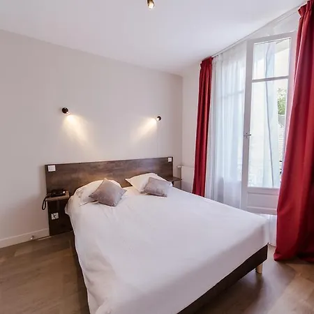Logis - Le Petit Bellon Hotel