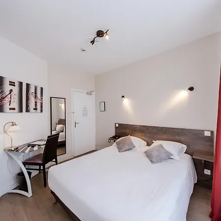 Logis - Le Petit Bellon Szálloda Senlis