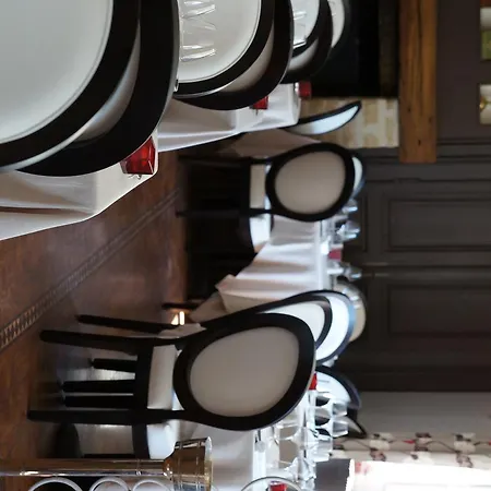 فندق Logis - Le Petit Bellon سونلي