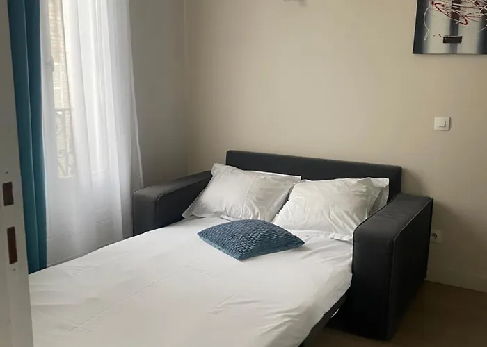 Hotel Logis - Le Petit Bellon