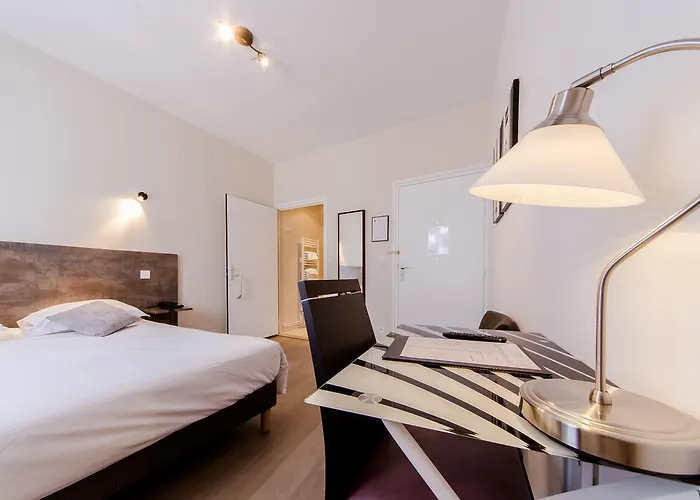 Hotel Logis - Le Petit Bellon