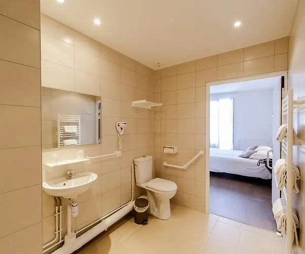 Logis - Le Petit Bellon Hotel 3*