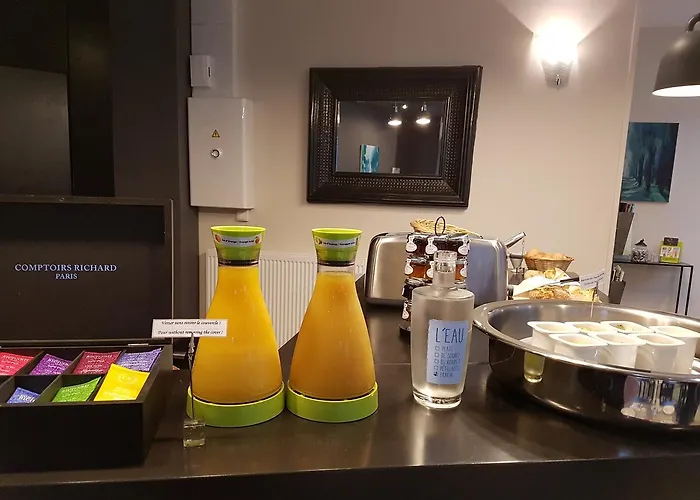 Hotel Logis - Le Petit Bellon Senlis (Oise)